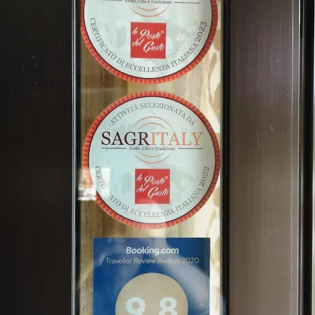 Casa Il Glicine דירה Premia